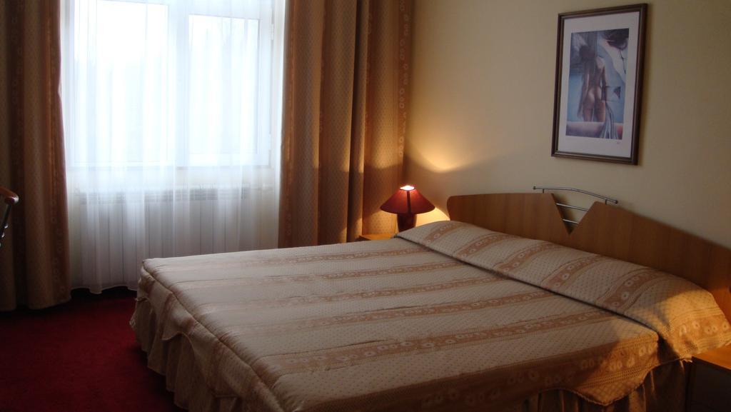 Балнеохотел "Люляци" Vrabtsite Quarto foto